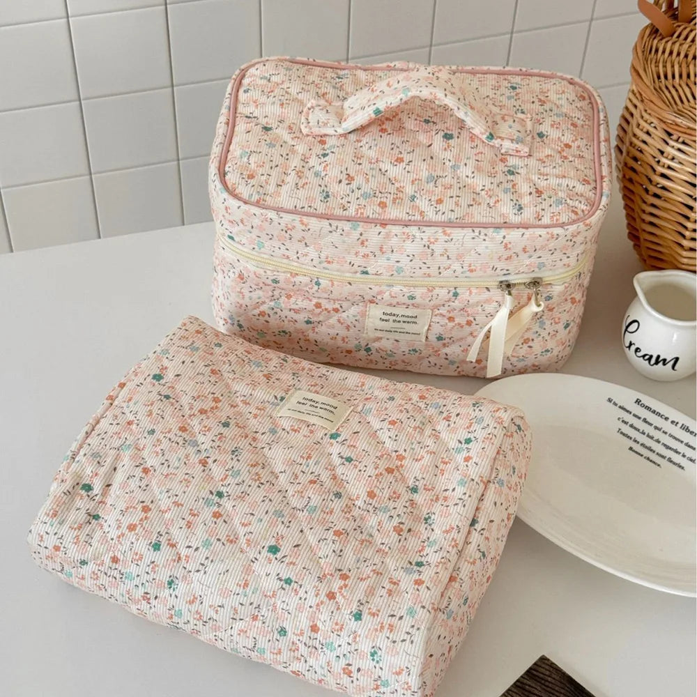 Luxury Vintage Floral Quilted Cosmetic Bag – Large Capacity Travel Makeup Organizer