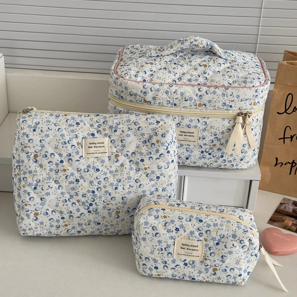 Luxury Vintage Floral Quilted Cosmetic Bag – Large Capacity Travel Makeup Organizer