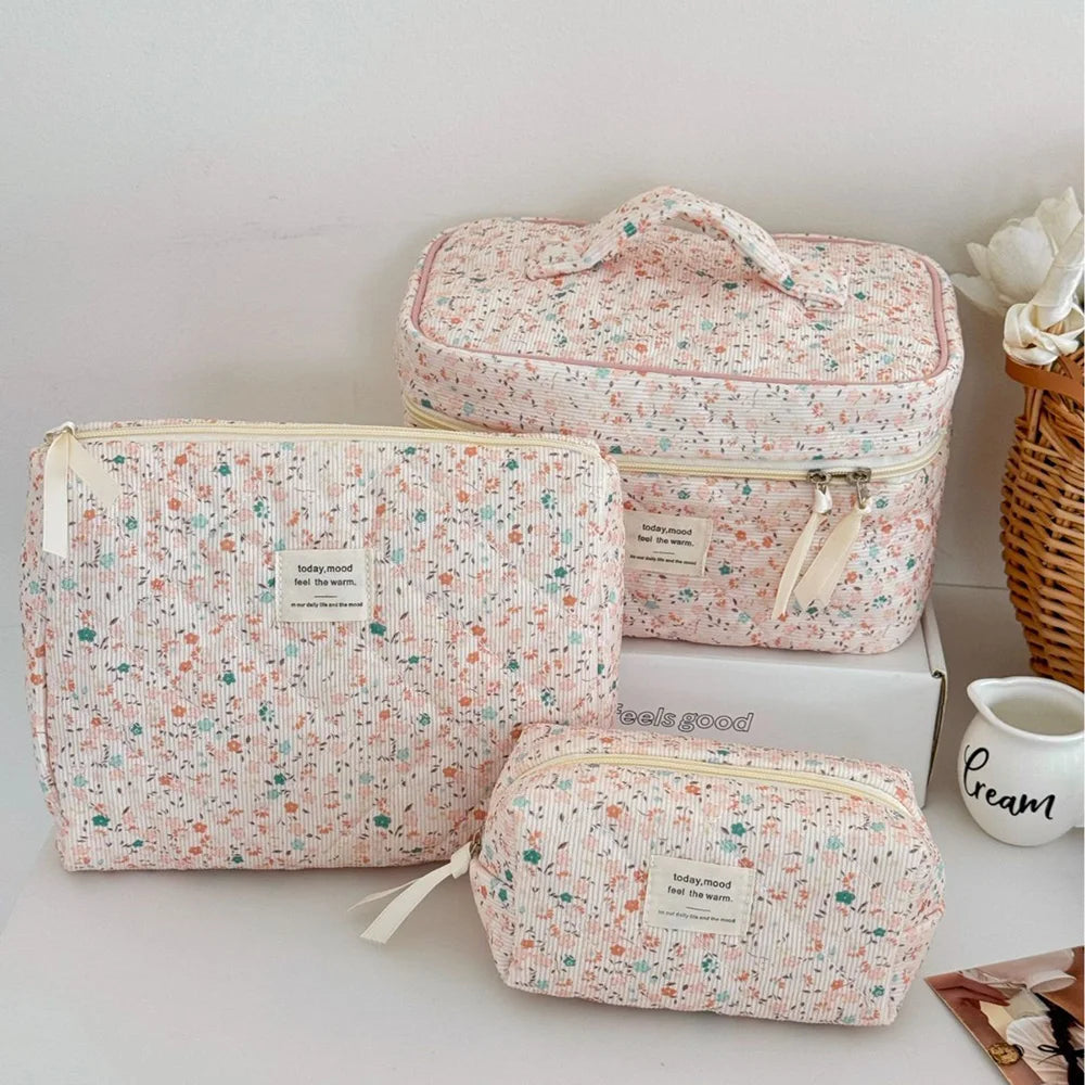 Luxury Vintage Floral Quilted Cosmetic Bag – Large Capacity Travel Makeup Organizer